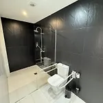 Garden Lofts דירה