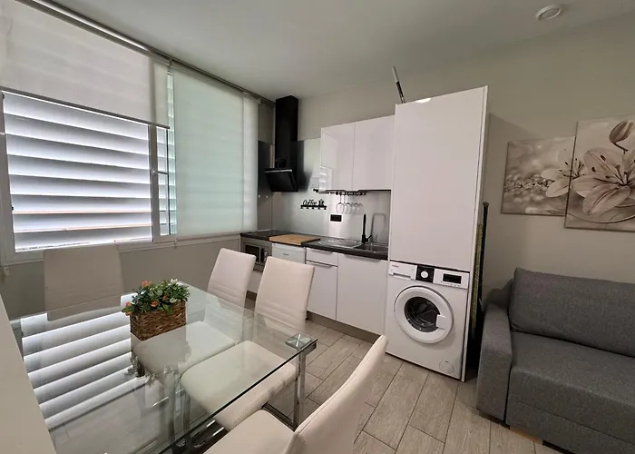 דירה Garden Lofts